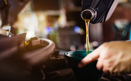 Mercedes Engine Oil Filling