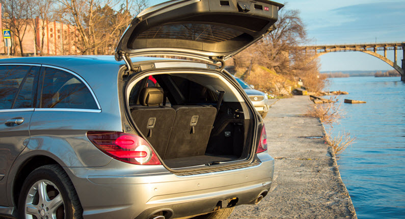 Where to Go if Your Mercedes’ Power Trunk Is Not Closing in Bridgewater